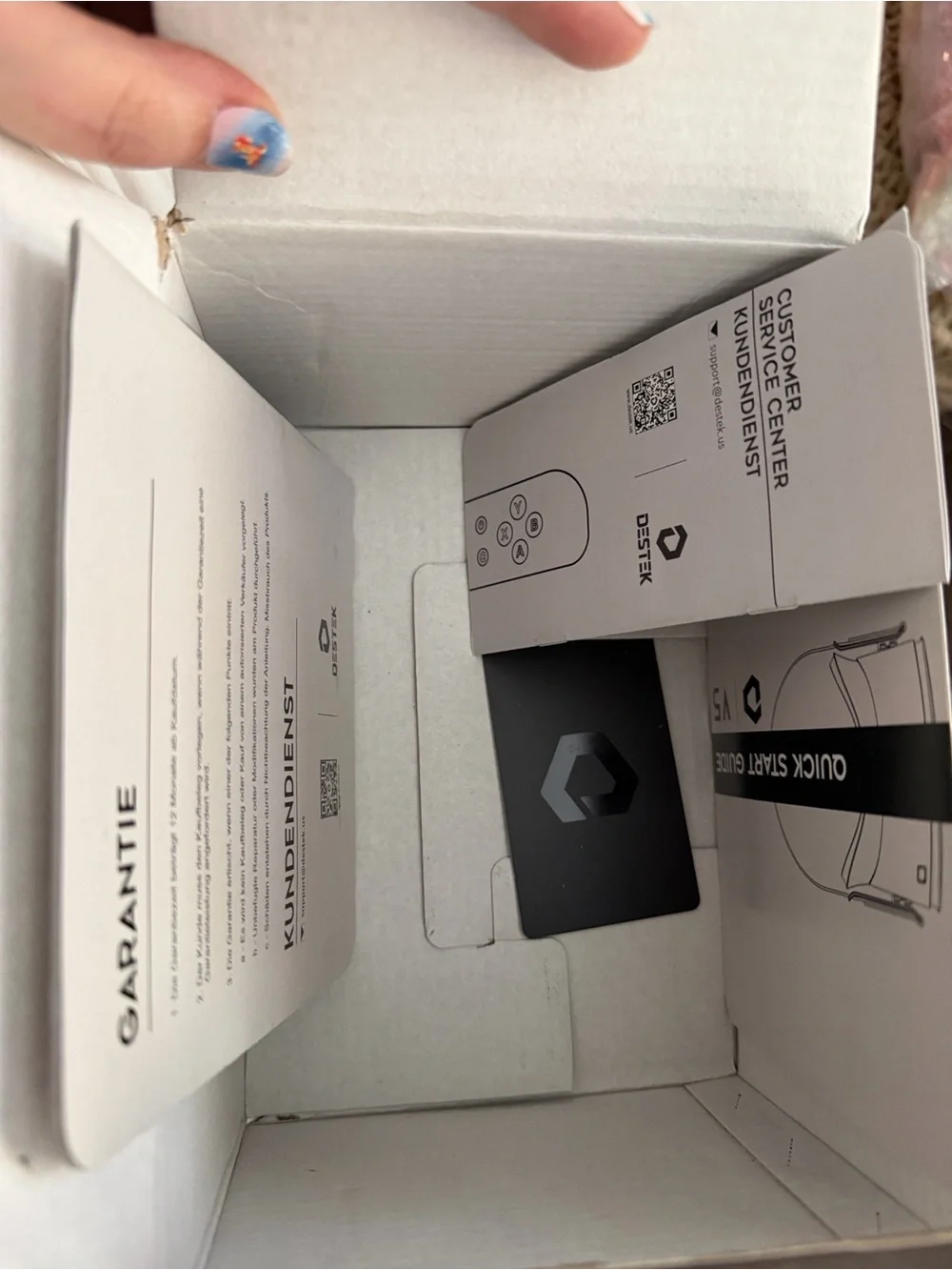 Destek V5 VR Headset with Wireless Controller - Comfortable Mobile VR
